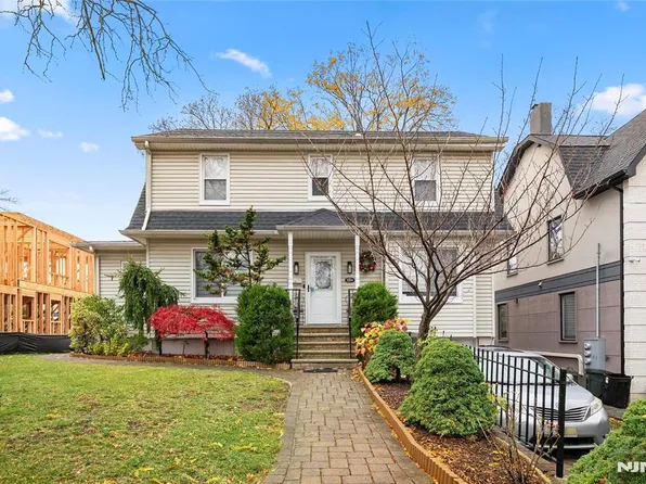 1004 Elm Ave, Ridgefield, NJ 07657