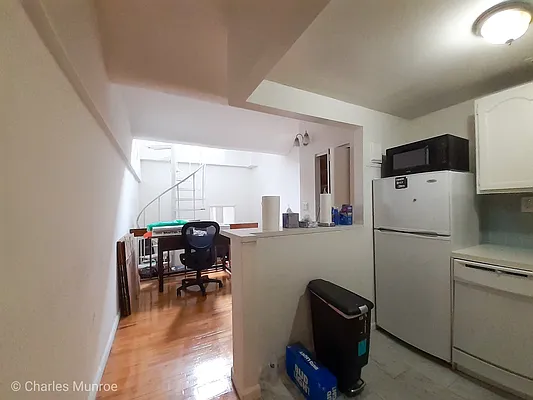 Rented by Metropolitan Property Group | media 6