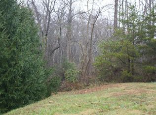 8485 Olsen Rd, Roanoke, VA 24019