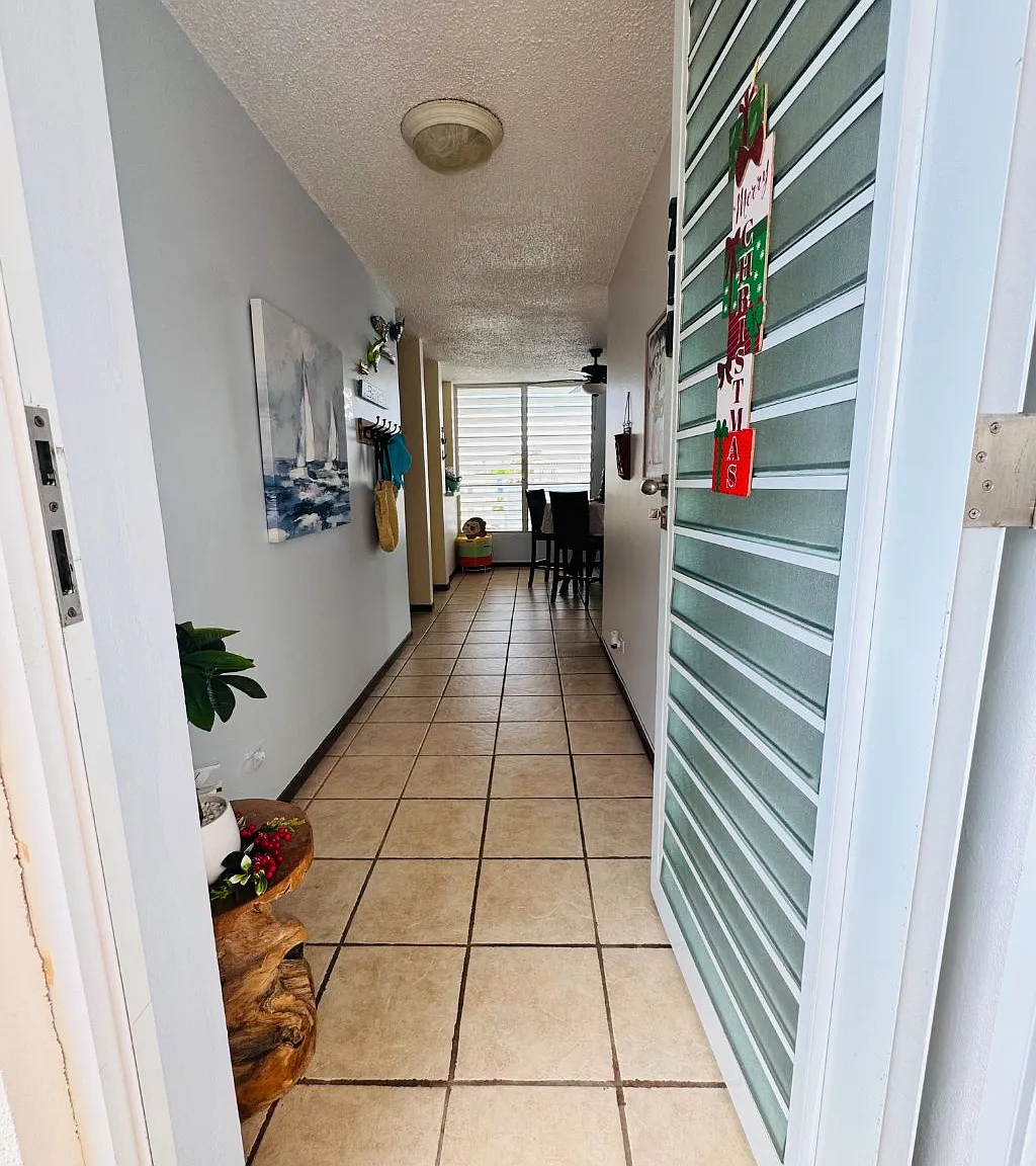 2 bed, 1.0 bath, 934 sqft, $1,900 — Photo 1