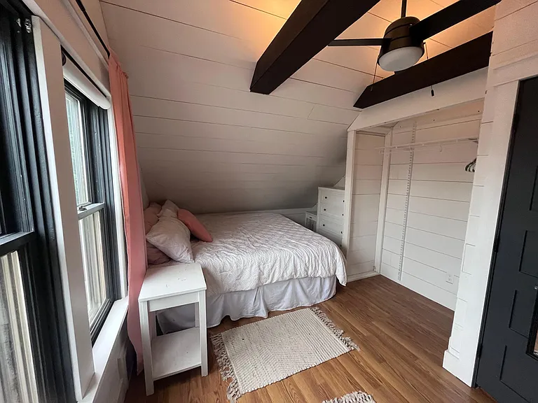 185 N Main St — Photo 15