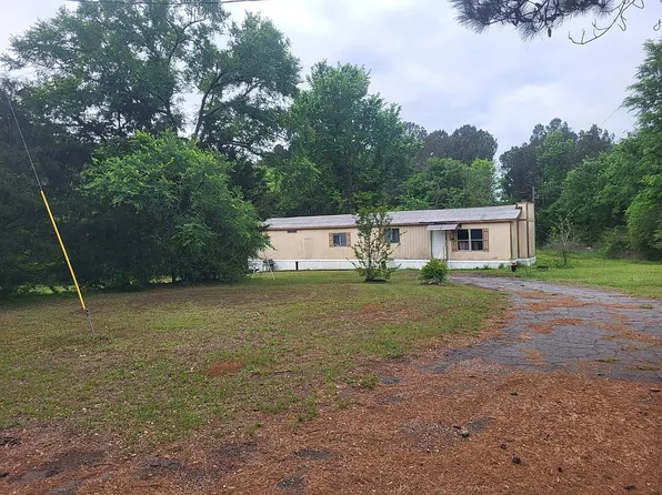 365 Wildflower Hill Rd, Kilgore, TX 75662
