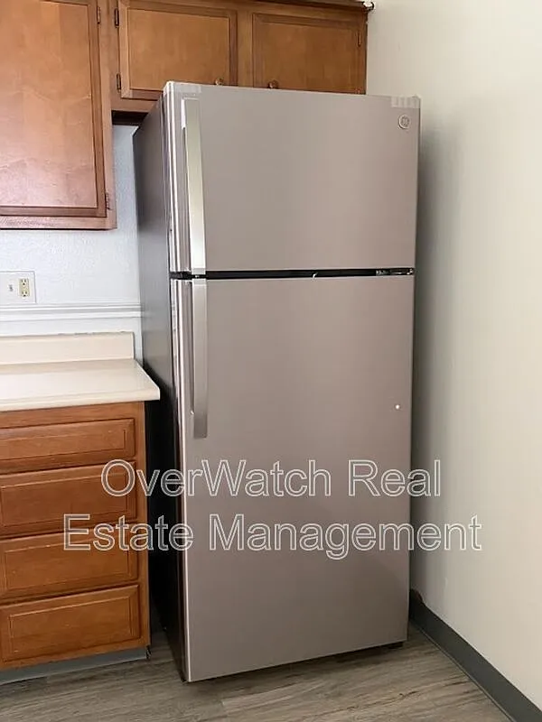2 bed, 1.0 bath, $1,550 — Photo 2