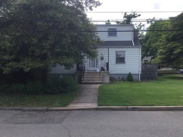 16 McAuliffe Dr, North Brunswick, NJ 08902