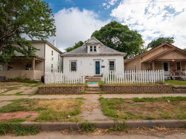 106 E 9th Ave, Hutchinson, KS 67501