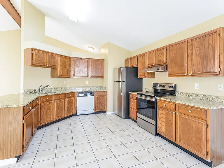 1202 Liberty Xing — Photo 12