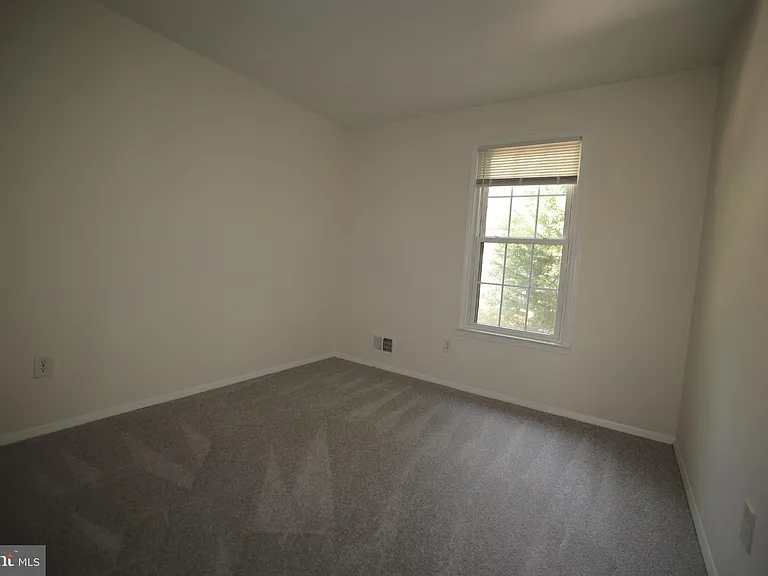 2400 Ansdel Ct — Photo 11
