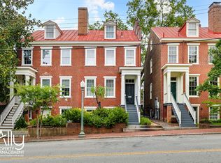 2206 E Broad St, Richmond, VA 23223