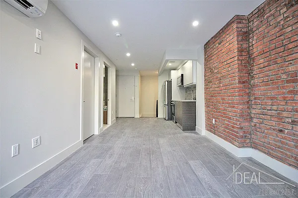 Rented by Ideal Properties Group | media 4