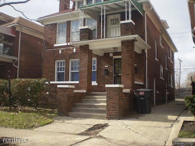 3248 Clairmount