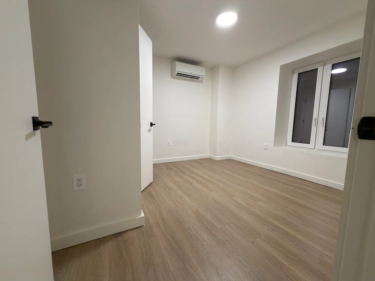 2 bed, 800 sqft, $2,800 — Photo 2