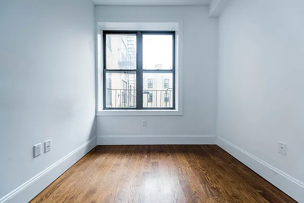 Rented by Nooklyn NYC LLC | media 76