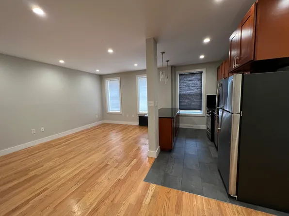8020 Broadway APT 3B, Elmhurst, NY 11373