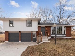 9325 E 85th St, Raytown, MO 64138