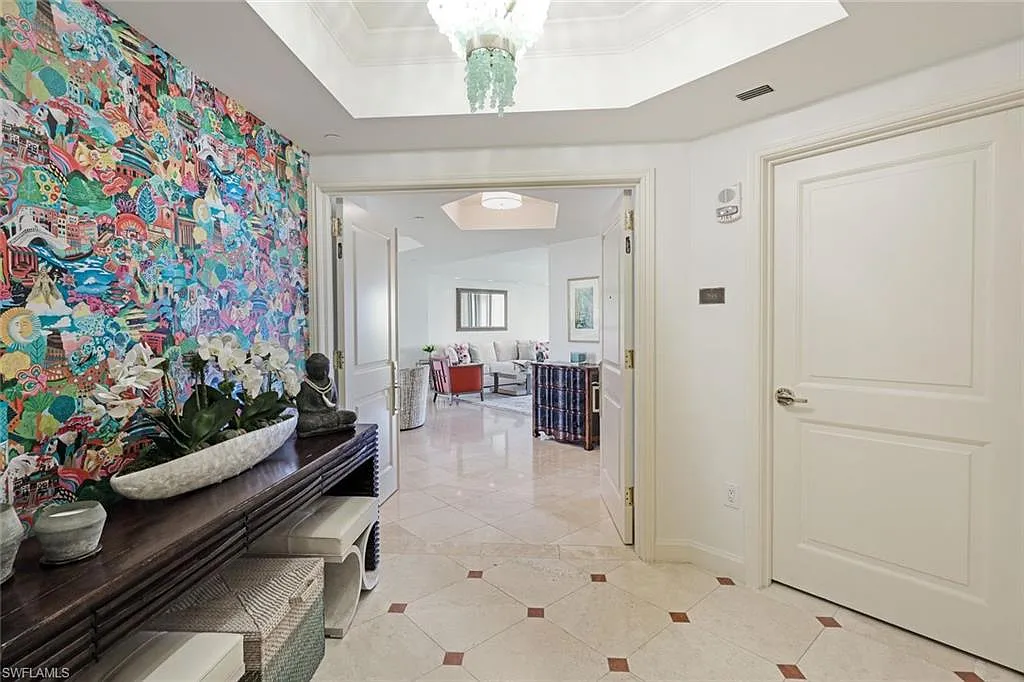 3 bed, 3.0 bath, 2700 sqft, $35,000 — Photo 3