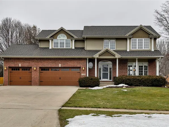 14393 Wildwood Dr, Clive, IA 50325