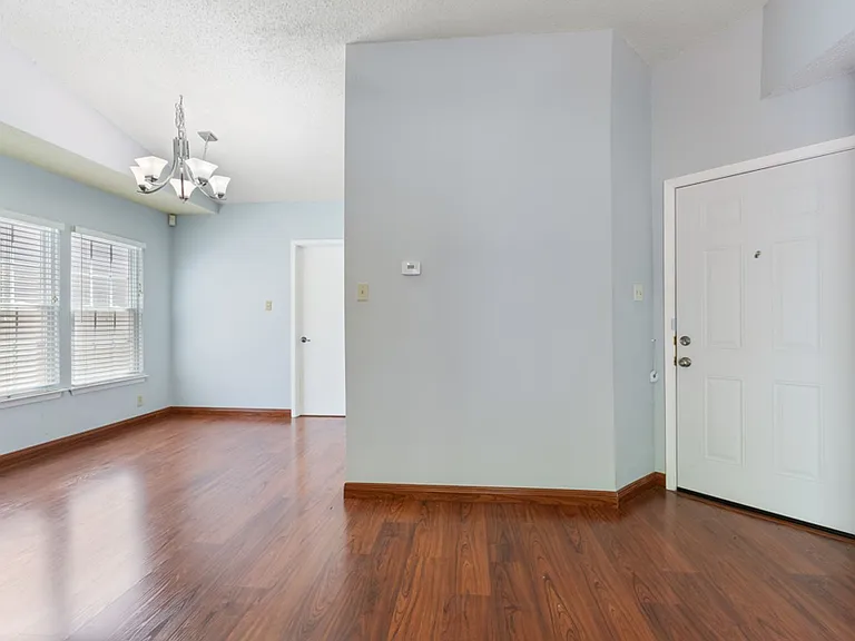 9929 Village Briar — Photo 5
