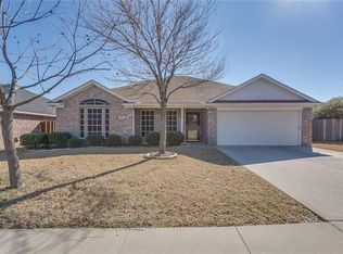 1035 Winepress Rd, Burleson, TX 76028