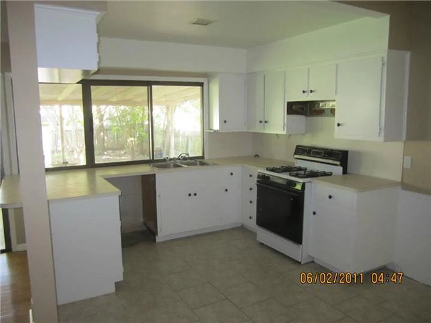 Lovely home for lease in North Austin! Come see!! — Photo 3
