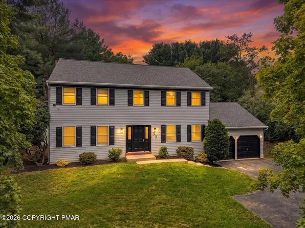 39 Brookwood Dr, Lititz, PA 17543