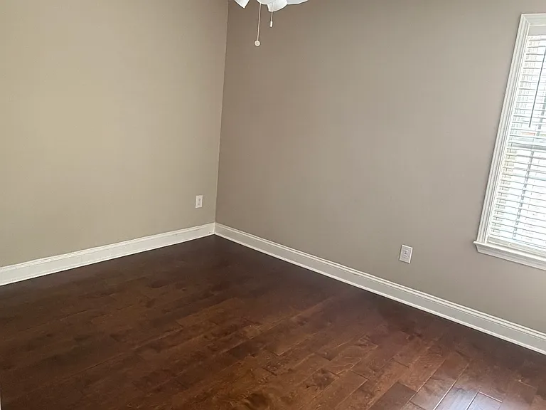 304 Hawk Valley Dr — Photo 8