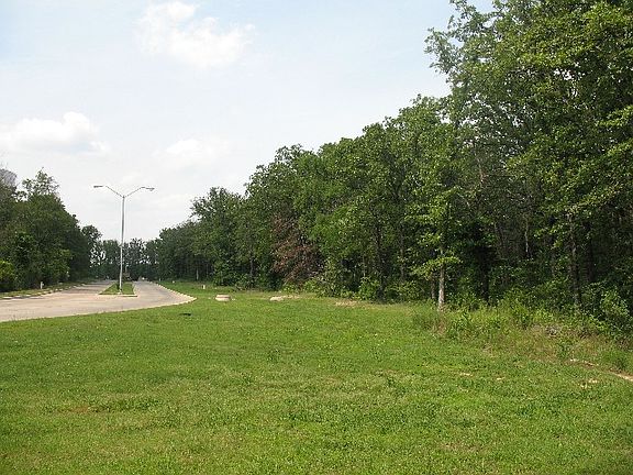 5th image of 1329 Industrial Dr W