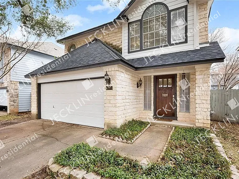 13805 Lothian Dr — Photo 3