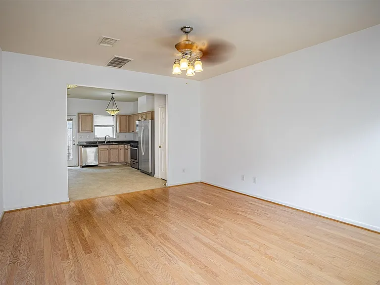 2220 Naomi St — Photo 5