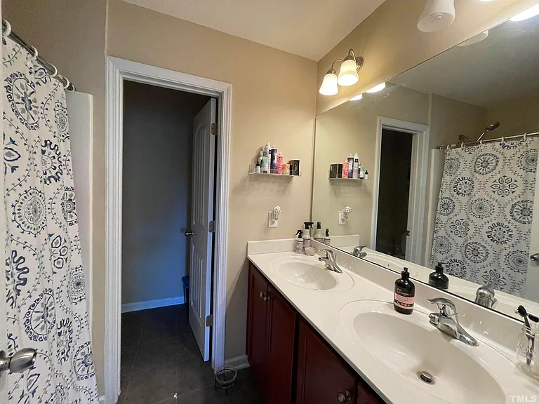 1002 Summerhouse Rd — Photo 10