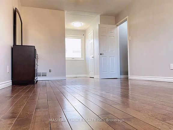 2nd image of 89 Glen Watford Dr