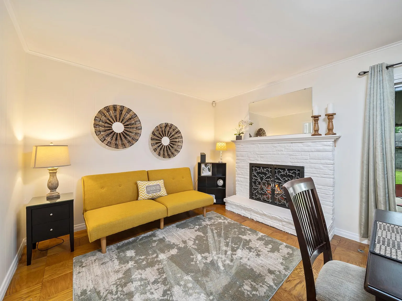 4 bed, 2.0 bath, 1800 sqft, $2,800 — Photo 3