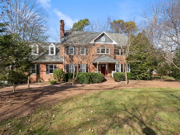 1800 Deer Fern Dr, Raleigh, NC 27606