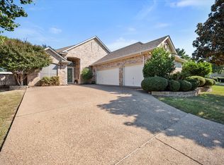 4041 Appian Way, Arlington, TX 76013