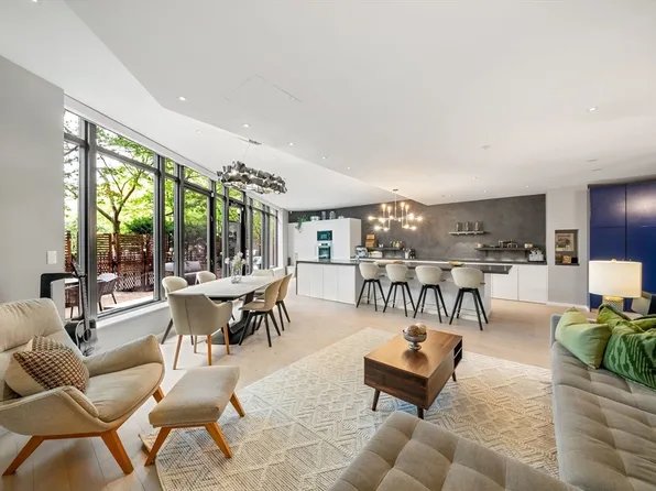 1313 Washington St APT 103, Boston, MA 02118