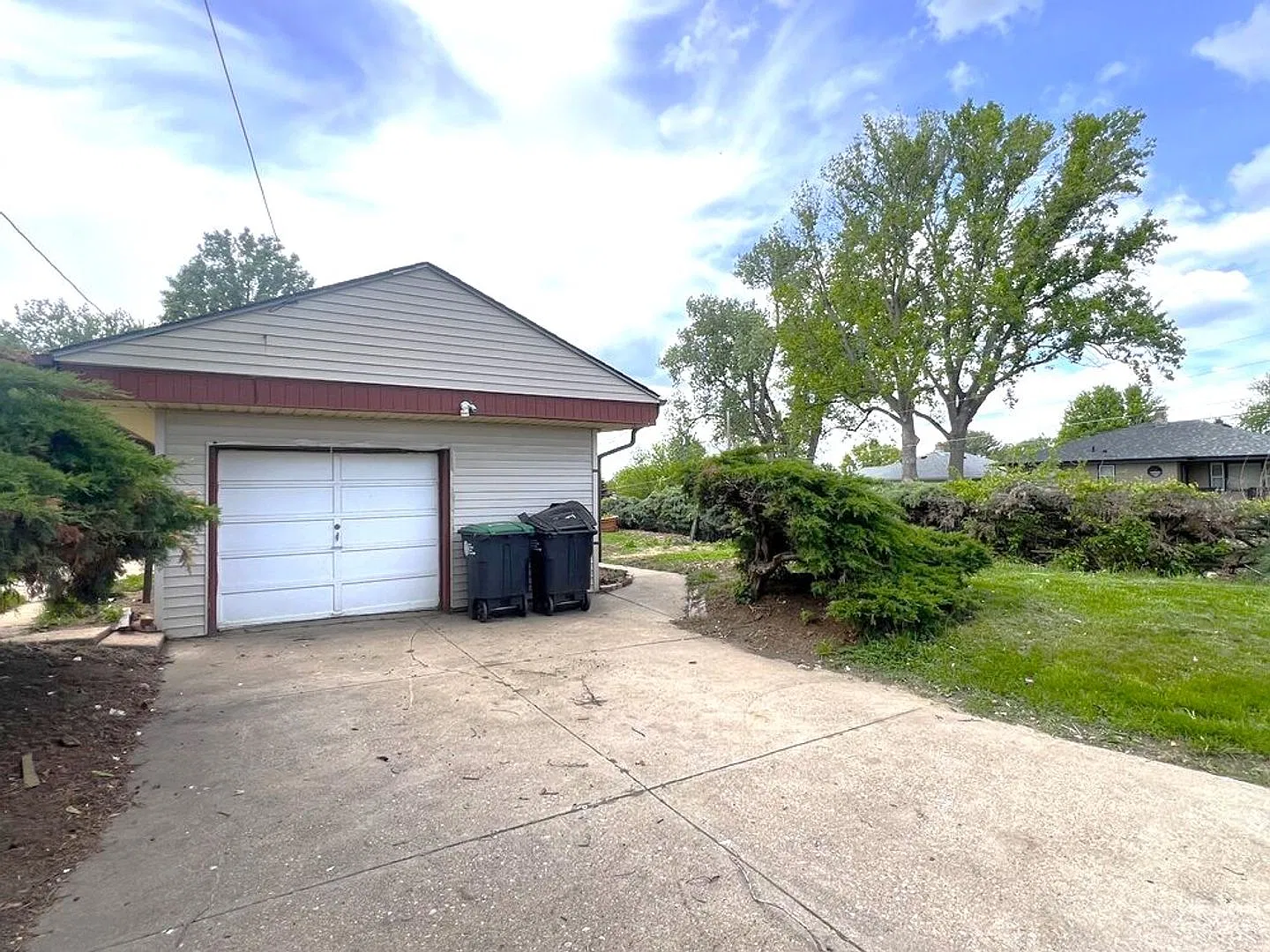 Awesome SW Midtown ranch w/ attached garage! — Photo 2