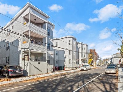 193 Smith St, Lowell, MA, 01851