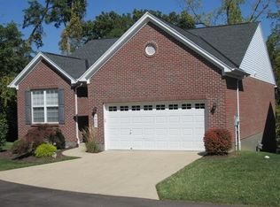 5435 Woodlands Path Ln, Cincinnati, OH 45238