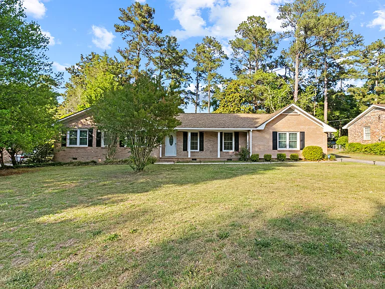3234 Hunter Dr — Photo 16