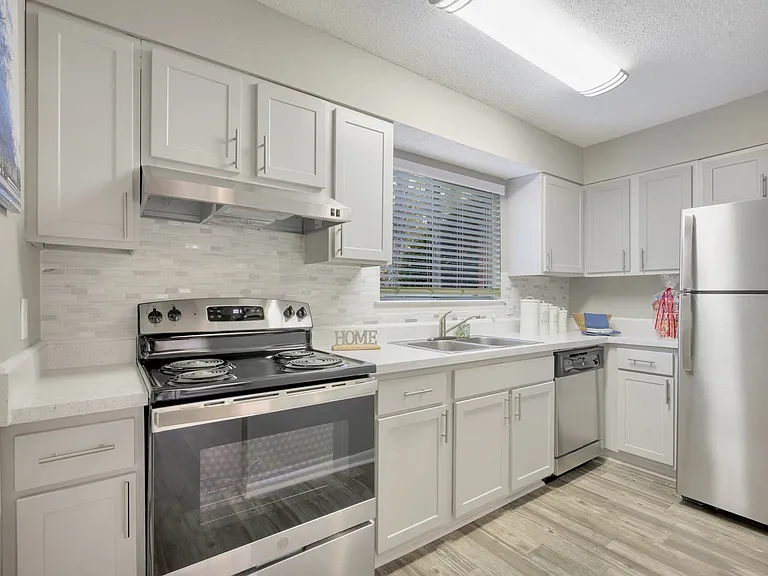 The Kenzie Apartment Homes — Photo 13