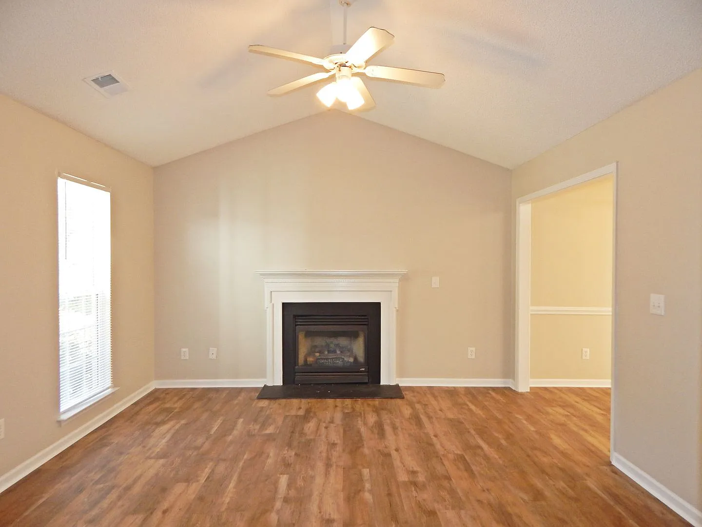Ranch 3 bedroom, 2 bath home in Rock Hill — Photo 3