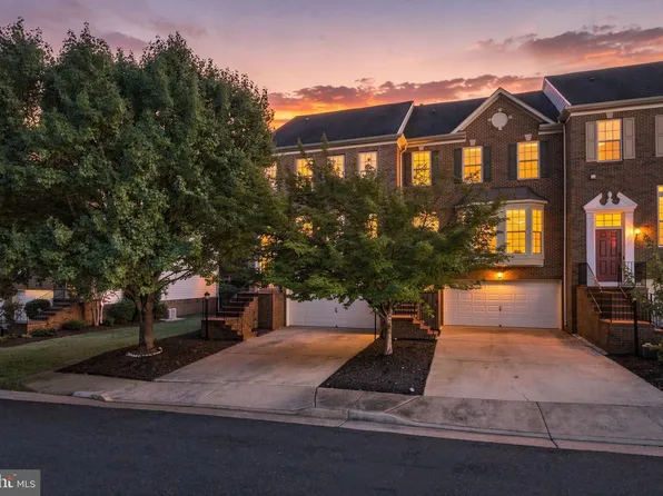 19232 Kepharts Mill Ter, Leesburg, VA 20176