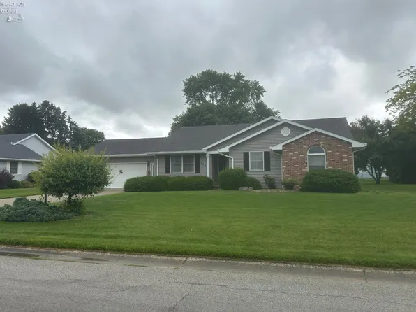 129 Wisteria Dr, Fremont, OH 43420