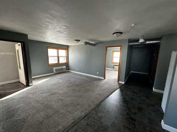 326 S 1st St, Evansville, WI 53536