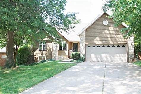 My size is deceiving. I have 5 bedrooms, 3 full baths, craft room, storage area and large backyard. Along with wooded lot and walkout basement!