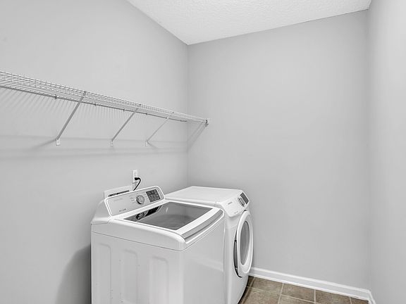 3rd image of 12227 Heronsford Ln