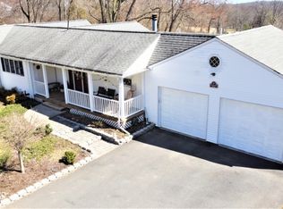 38 Parker Rd, Long Valley, NJ 07853