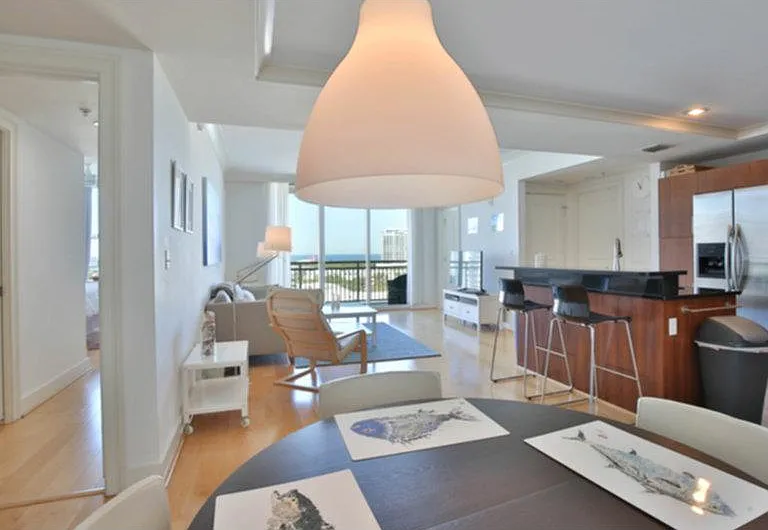 1350 Main St #1000 — Photo 3