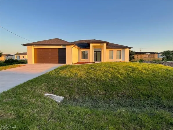 3213 33rd St SW, Lehigh Acres, FL 33976