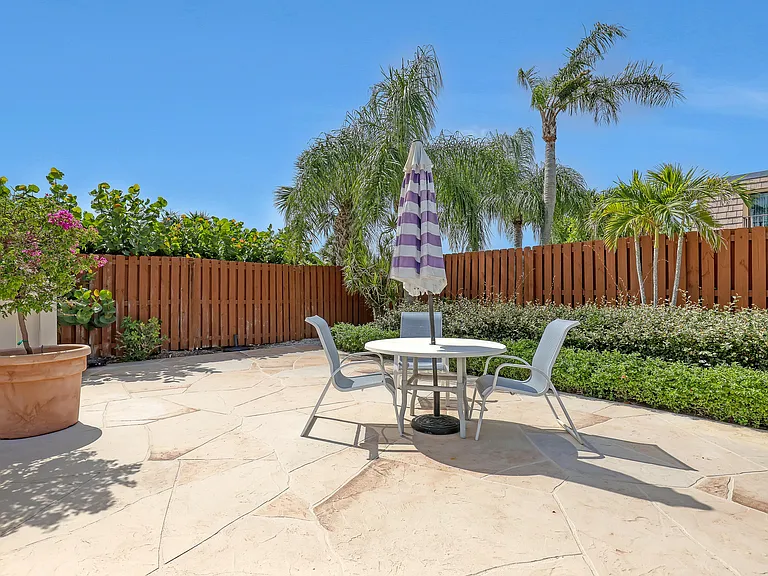 131 Ocean Cove Dr — Photo 28