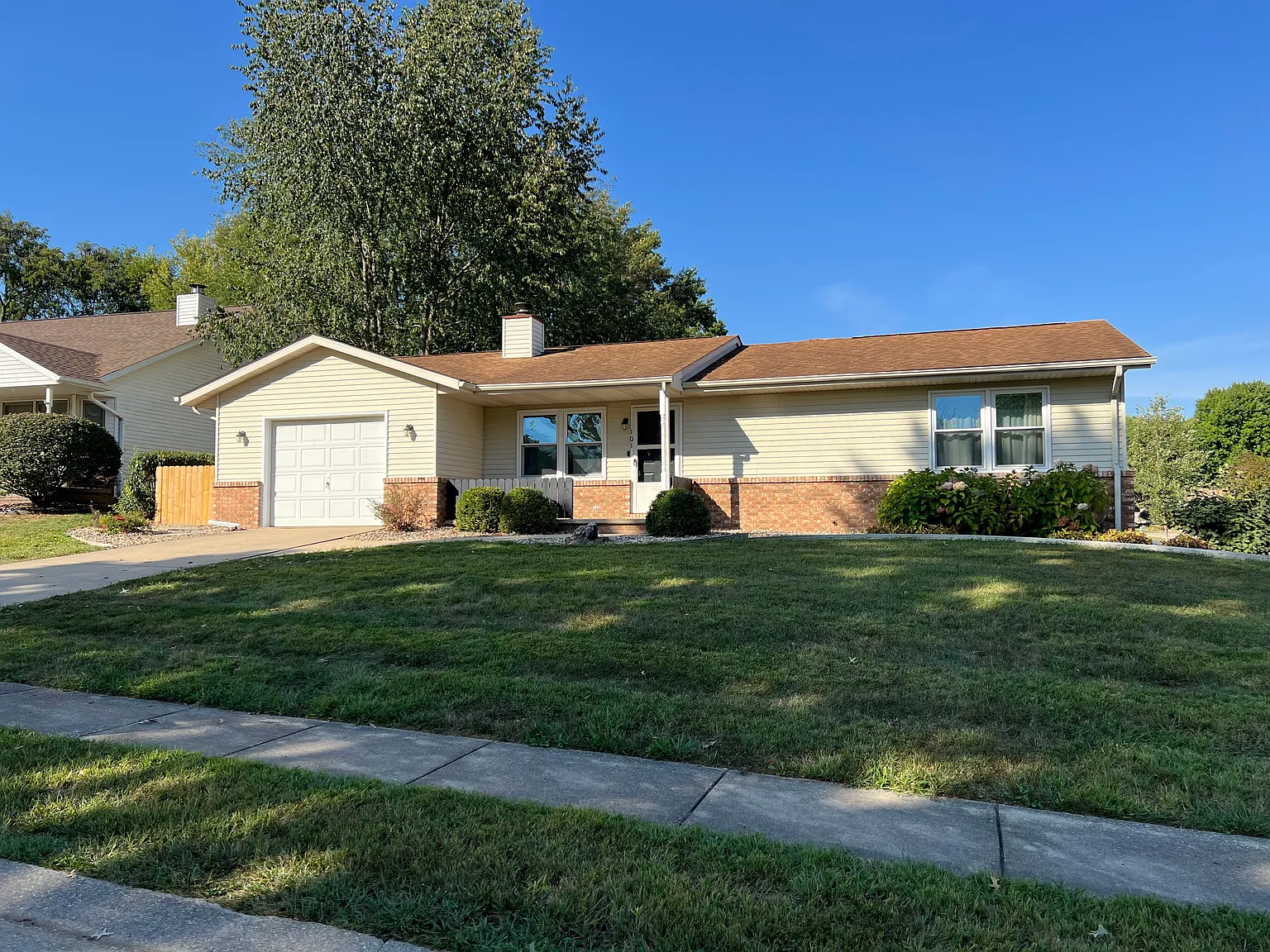 2 bed, 1288 sqft, $1,700 — Photo 3